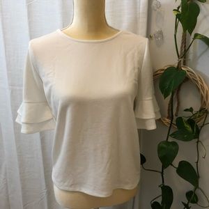 New York & Co Ruffle sleeve blouse